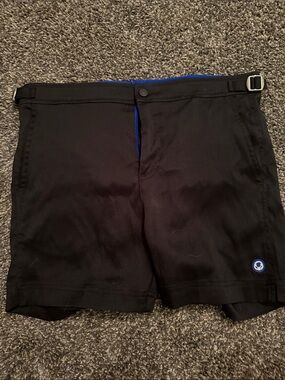 Rounderbum H2O Men's Black padded Flat-Front Shorts with Blue Inner Trim